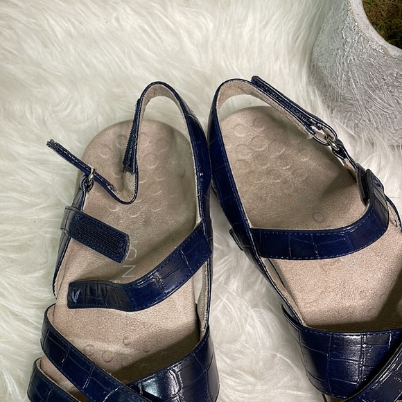 Vionic Croco-Embossed Adjustable Sandals -Mirabi (Navy) - Picture 8 of 11